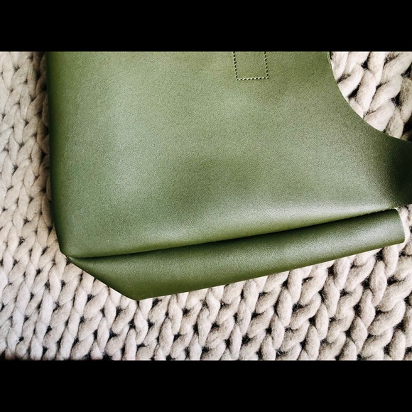 Neiman Marcus Green Tote brand new - Picture 4 of 5